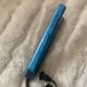 Revlon Hair Straightener